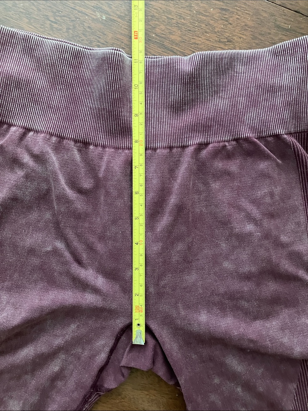 PINK Victoria's Secret Seamless Burgundy Acid Wash Leggings Size Large - Picture 8 of 9
